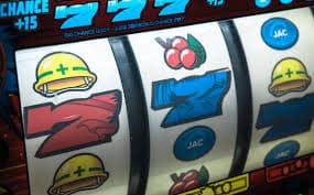 Dashboard aplikasi kembartogel dengan akses ke Liga 1, live-dealer, dan slot games